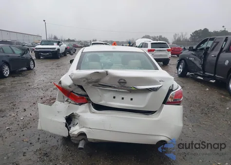 2015 Nissan Altima 2.5 Sl z USA, uszkodzony, nr VIN 1N4AL3AP9FN917206